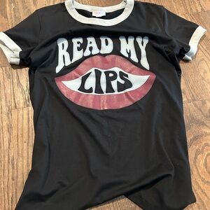 LuLaRoe Black and Gray Women’s Tee with Red Lips Graphic